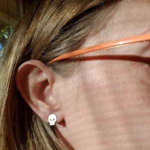 Skull earrings